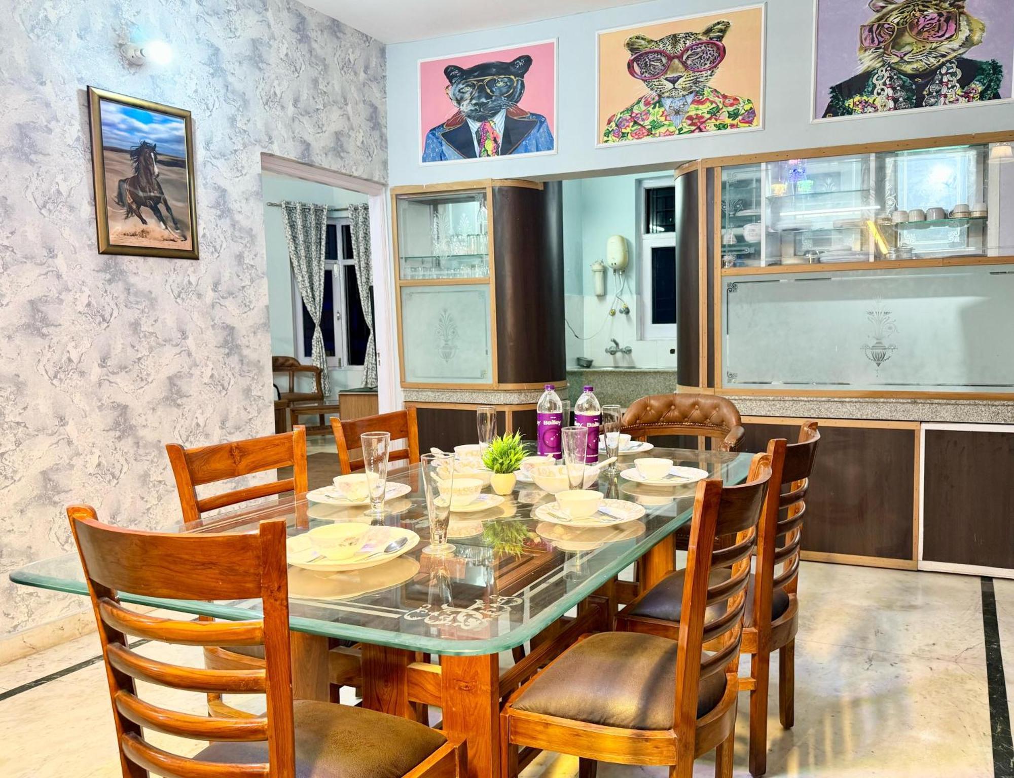 Family Suit Kasauli Εξωτερικό φωτογραφία